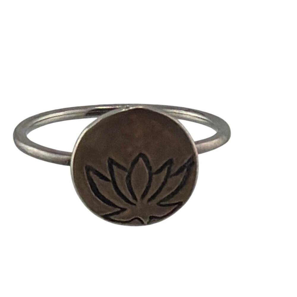 NEW Sterling Silver Artisan Lotus Flower Etched Ring Size 6 Boho Stackable